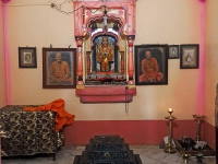 श्री पद्मनाभ स्वामींची समध‍ि व त्यामागील एकमुखी दत्त