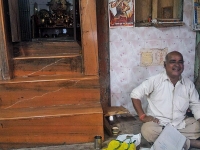 मंजरथ-मंजिर‍िका-माधवारण्यमुनींचे वंशज श्री कल्याण देवीदासराव बोठे व त्यांचे देवघर