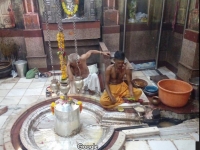 परळी - श्रीबैद्यनाथ मंद‍िराचे गर्भगृह