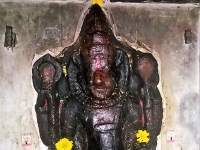 अंबाजोगाई - श्री नरसिंव्ह मंद‍िरातील मूर्ति