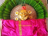 नरसोबाची वाडी - श्री दत्तात्रेयाचा मुखवटा