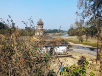 लिंब -कृष्णा काठचे श्री व‍िठ्ठल-रखुमाई मंद‍िर