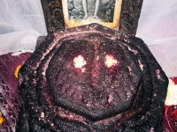 श्रीराम मंद‍िरातील श्रींच्या पादुका