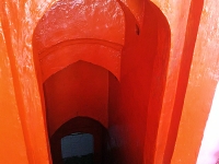 महादेव मंदिराच्या गर्भगृहात जाण्याचे प्रवेशद्वार